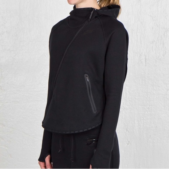 Nike Women's Tech fleece Butterfly hoodie - Picture 2 of 8